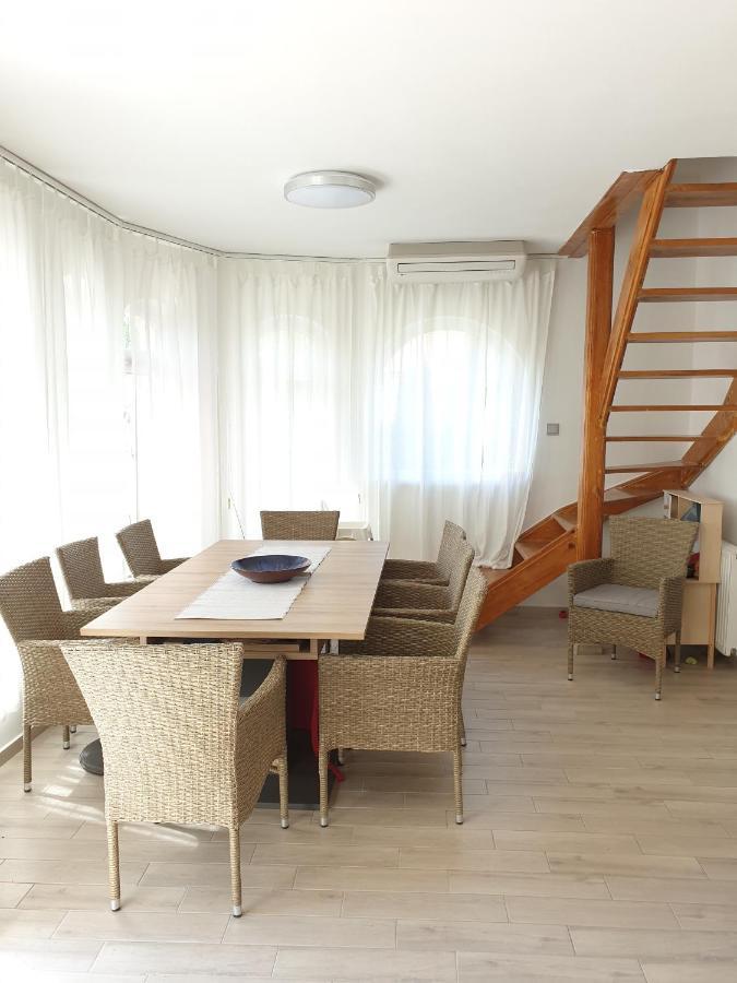 Nadliget Vendeghaz Villa Ábrahámhegy Buitenkant foto